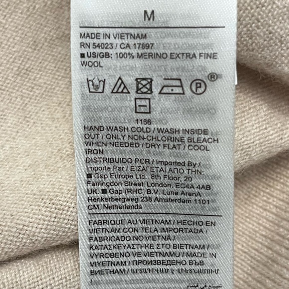 Italian Merino Extra Fine Wool Sweater - Medium - Picture 2 of 5